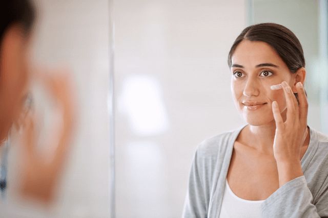 Best Anti-Ageing Night Time Skin Care Routine - Image 2 - Neutrogena - en-AU