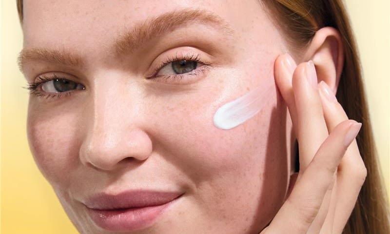Neutrogena EMEA Germany Ultra Sheer Images 16x9 PNG