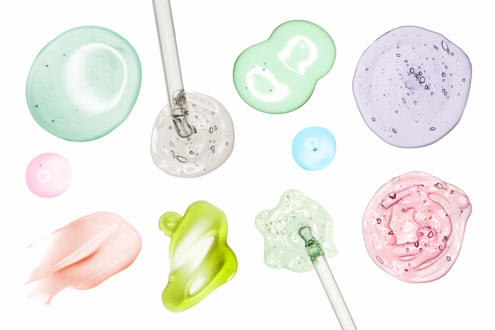 texturas de diferentes productos exfoliantes NEUTROGENA®