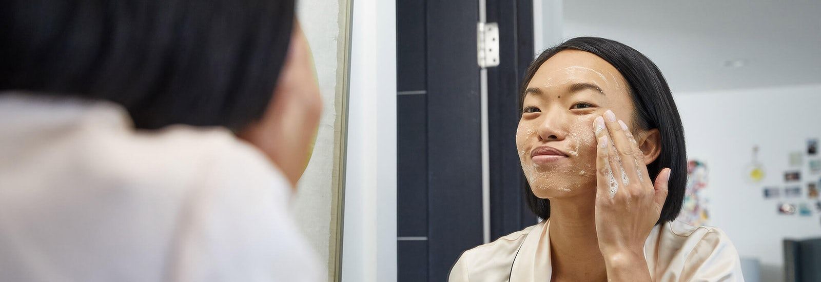 Come prepararti un trattamento viso a casa - Hero Image - Neutrogena - it-IT