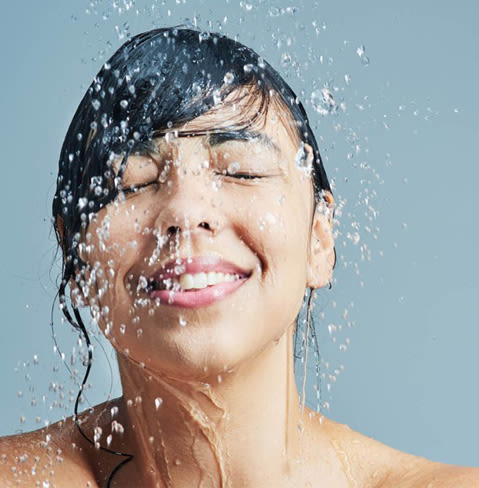 Hydration Hacks that Boost the Power of Hyaluronic Acids Hydration Hacks focus