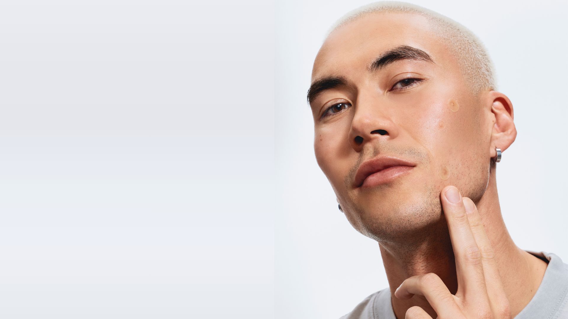 Neutrogena Acne SensitiveSkin MaleTalent Product Still JPG