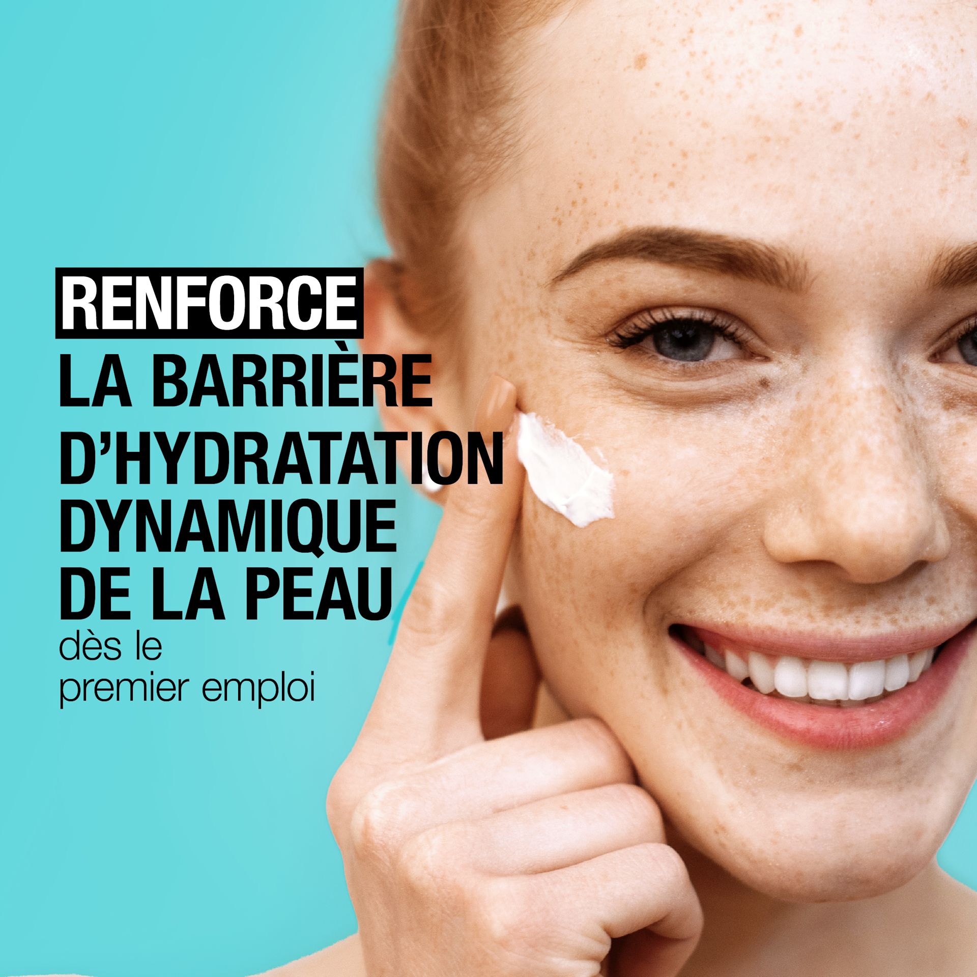 241127 411NTG UG Moisturiser Digital CA FR ML-01 Une jeune femme souriante applique l’hydratant ultradoux Neutrogena® sur son visage
