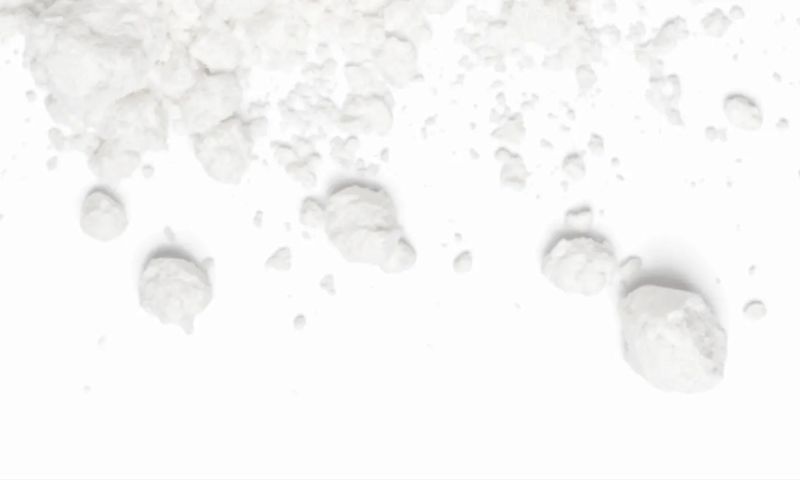 3.5% Benzoyl Peroxide: Fights acne-causing bacteria. Treats & helps prevent breakouts