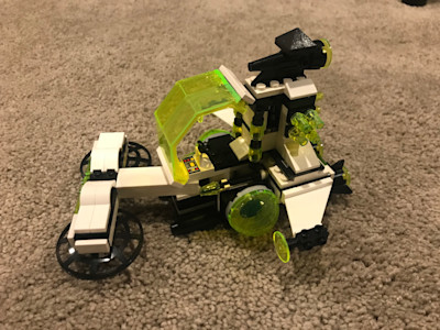 Photograph of LEGO creation "Blacktron Hammerhead Flyer"