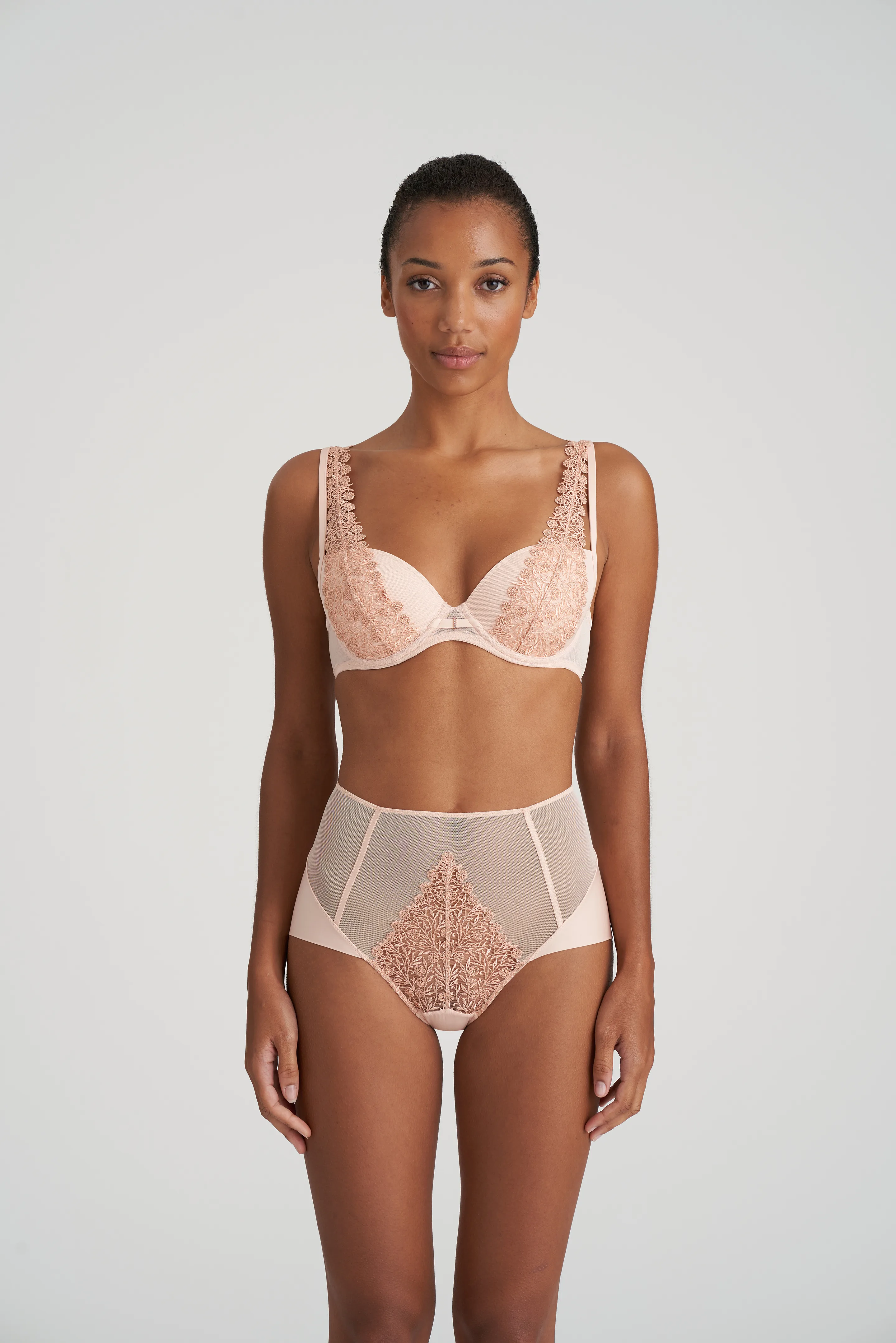 Wireless Bra (Relax/Plunging Lace)
