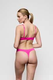 Salesbook image with head | Marie Jo