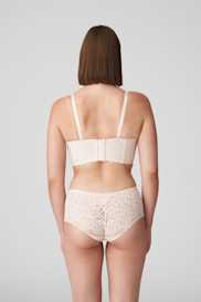 Salesbook image with head | Primadonna