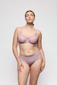 Salesbook image with head | Primadonna