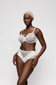 Salesbook image with head | Primadonna