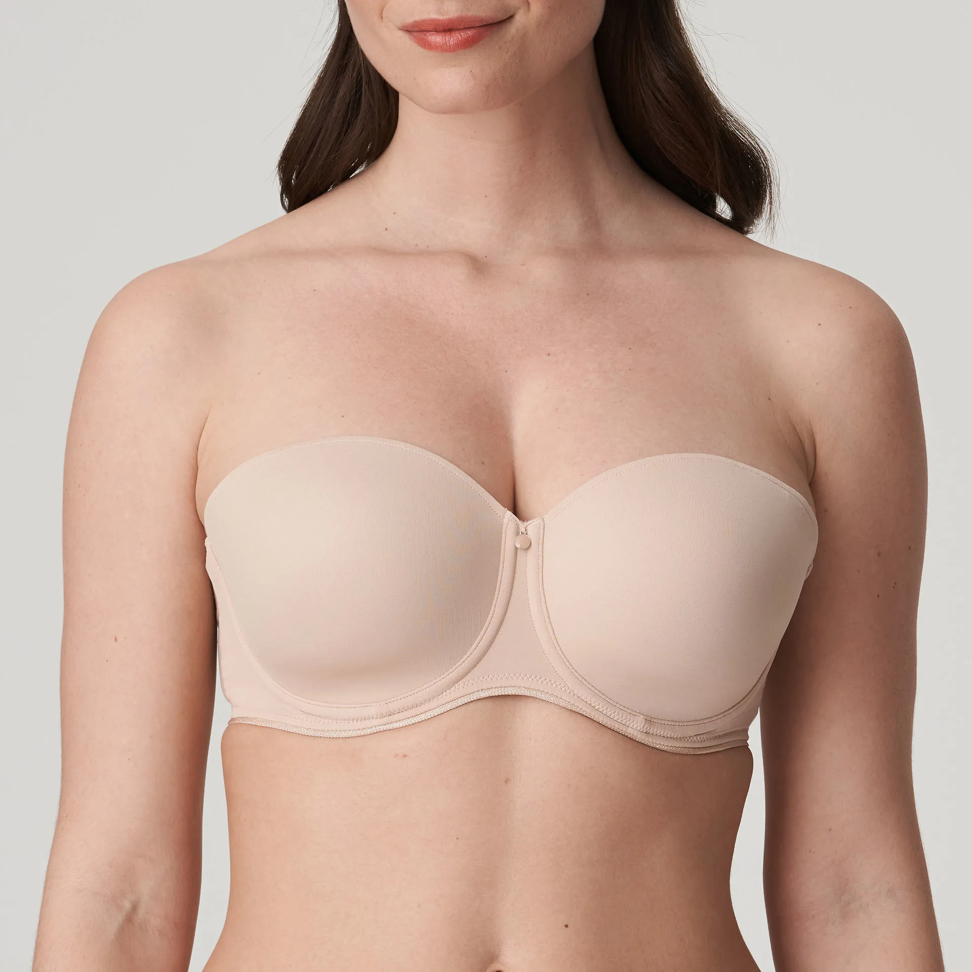 Prima Donna Perle Strapless Mousse BH met Broche en Guipuremotief