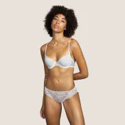 Salesbook image with head | Andres Sarda