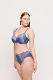 Salesbook image with head | Primadonna