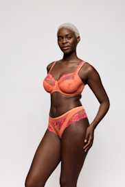 Salesbook image with head | Primadonna