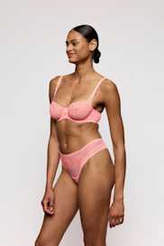 Salesbook image with head | Marie Jo