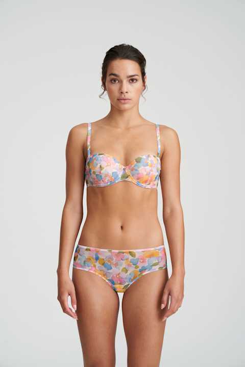 Salesbook image with head | Marie Jo