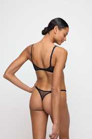 Salesbook image with head | Marie Jo