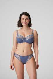 Salesbook image with head | Primadonna