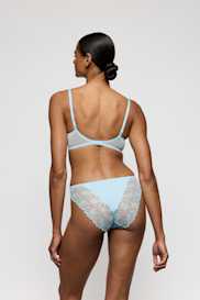 Salesbook image with head | Marie Jo