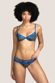 Salesbook image with head | Andres Sarda