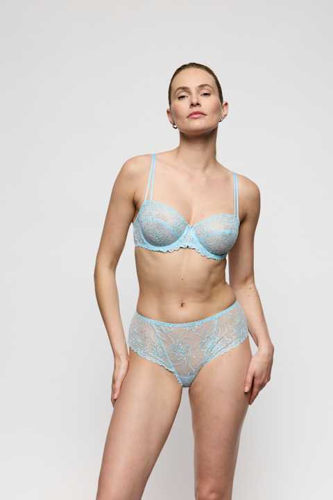 Salesbook image with head | Marie Jo