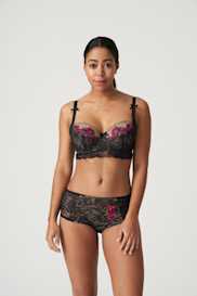 Salesbook image with head | Primadonna