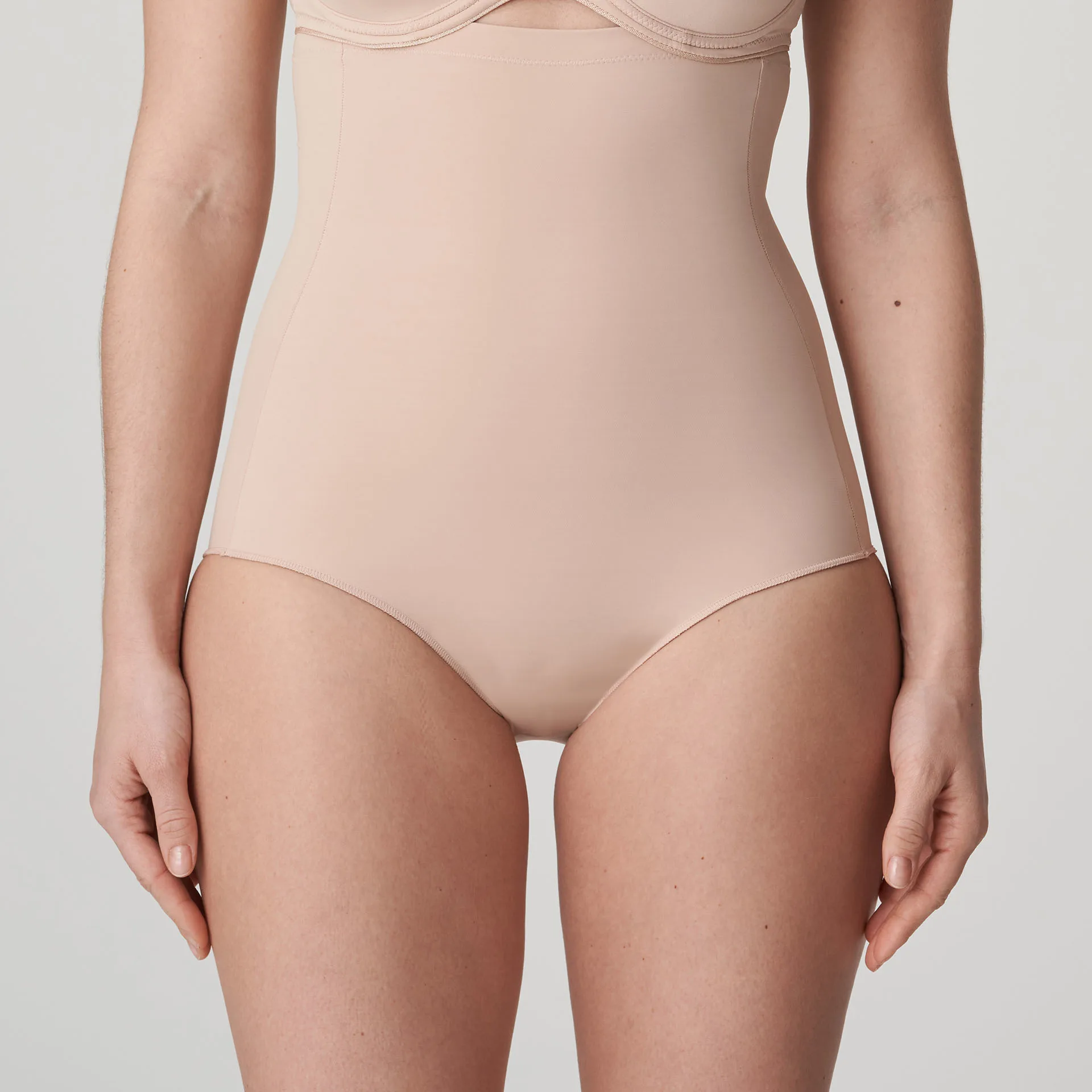 PrimaDonna PERLE caffé latte shapewear high briefs w. legs