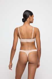 Salesbook image with head | Marie Jo