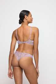 Salesbook image with head | Marie Jo