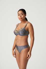 Salesbook image with head | Primadonna