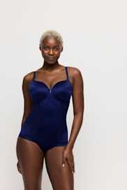 Salesbook image with head | Primadonna