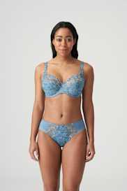 Salesbook image with head | Primadonna