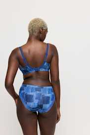 Salesbook image with head | Primadonna