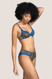 Salesbook image with head | Andres Sarda