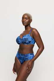 Salesbook image with head | Primadonna