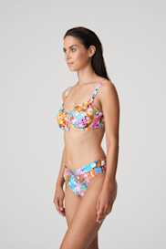 Salesbook image with head | Primadonna