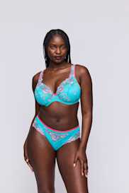 Salesbook image with head | Primadonna