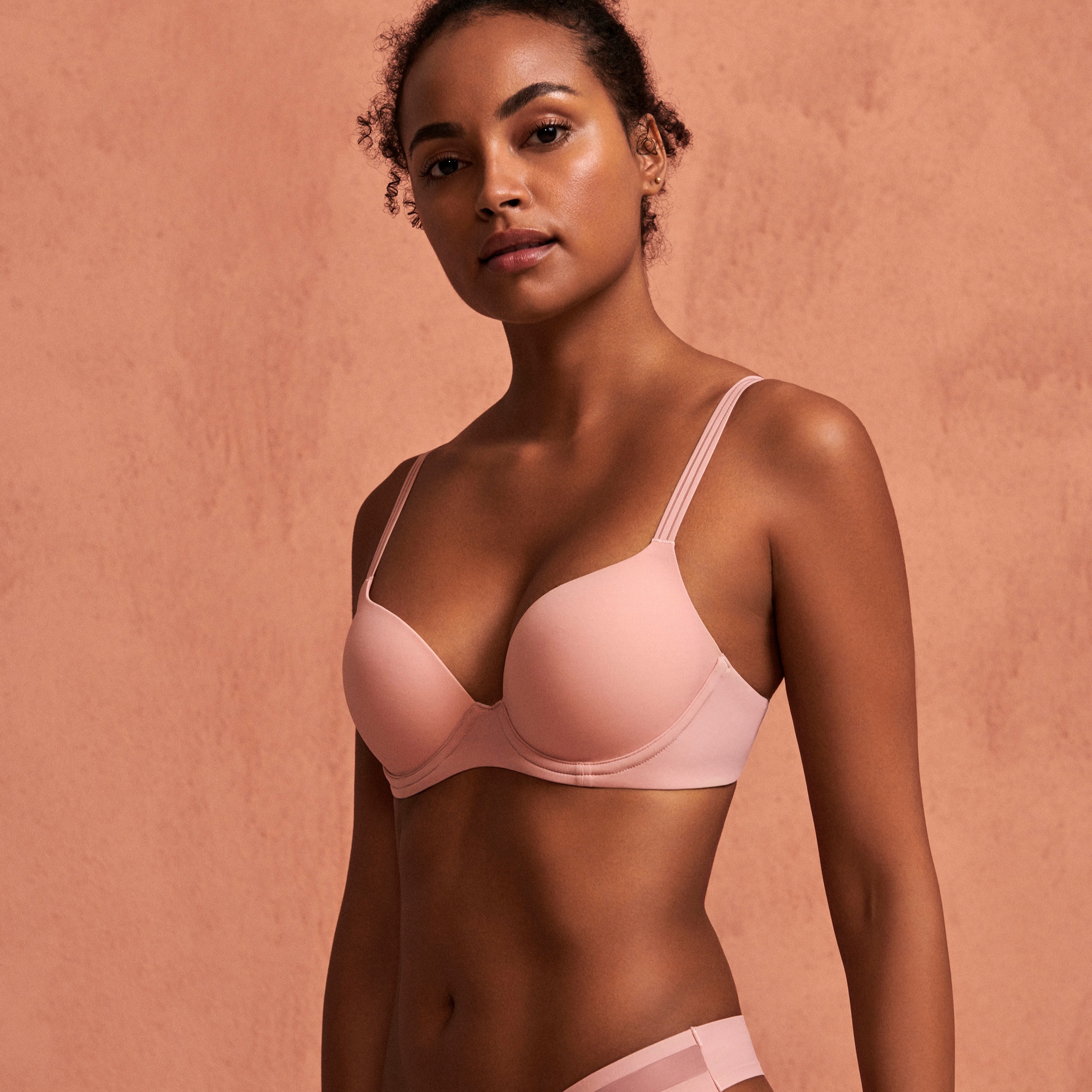 Gianna Sieht In Dieser Lingerie Einfach Reizend Aus Gianna Sieht In Dieser Lingerie Einfach Reizend Aus