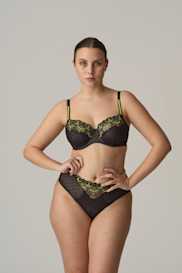 Salesbook image with head | Primadonna