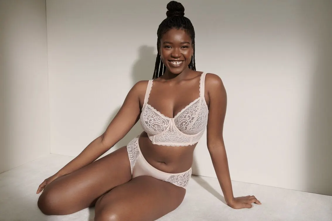 3. Mooie lingerie geeft je een elegant silhouet | PrimaDonna