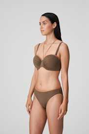 Salesbook image with head | Primadonna