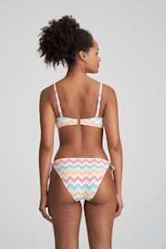 Salesbook image with head | Marie Jo