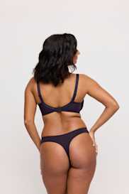 Salesbook image with head | Primadonna