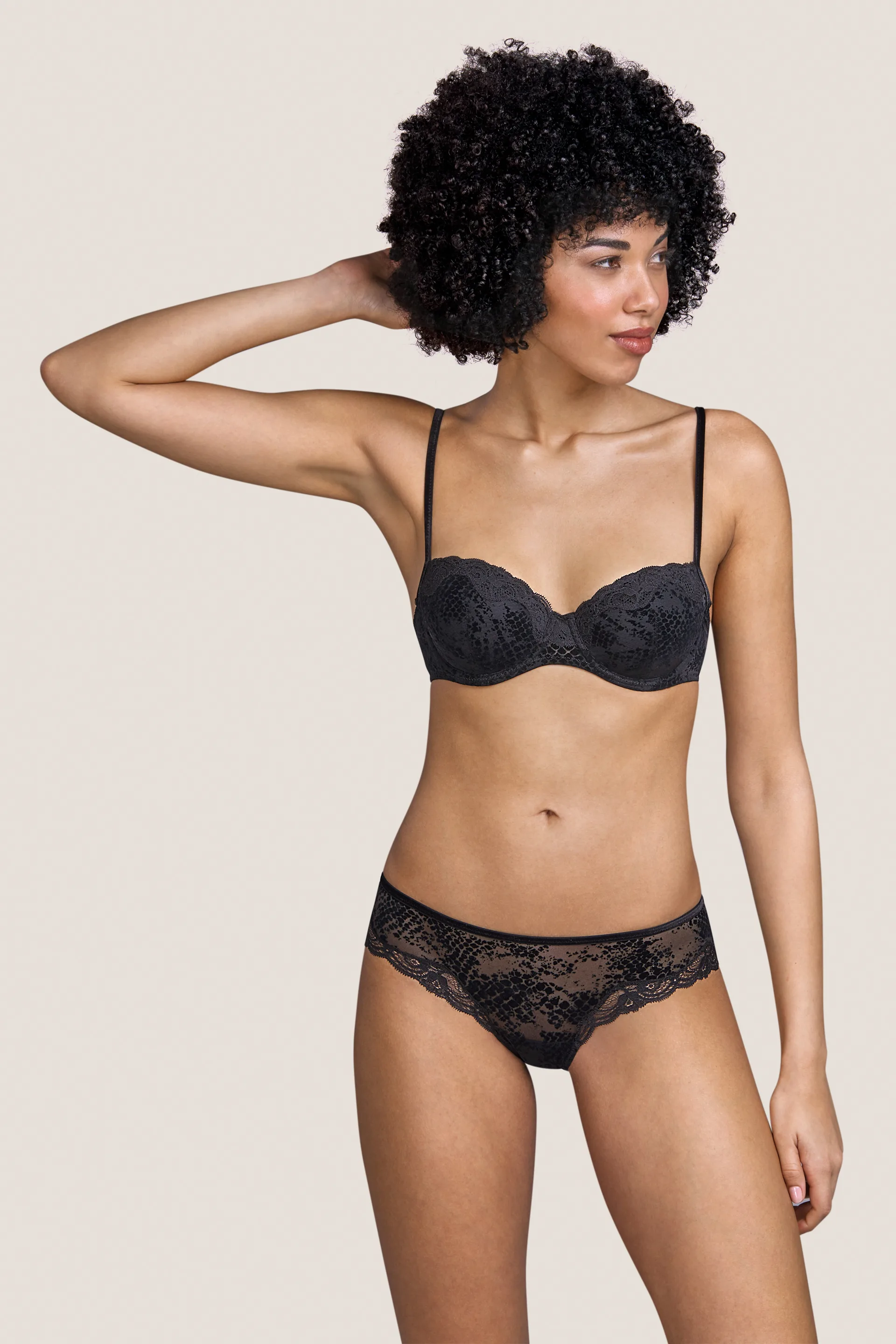 Raiven Balconette Underwired Bra in Black