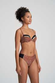 Salesbook image with head | Marie Jo