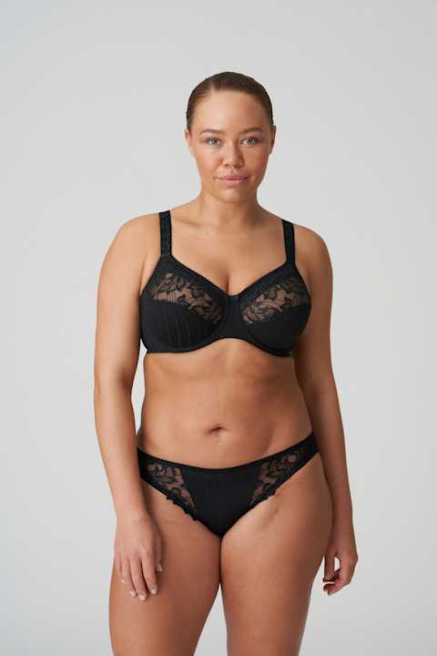 Salesbook image with head | Primadonna