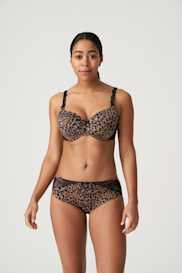 Salesbook image with head | Primadonna