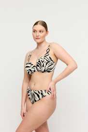 Salesbook image with head | Primadonna