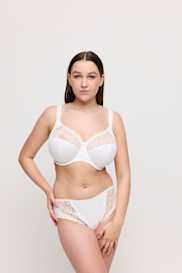 Salesbook image with head | Primadonna