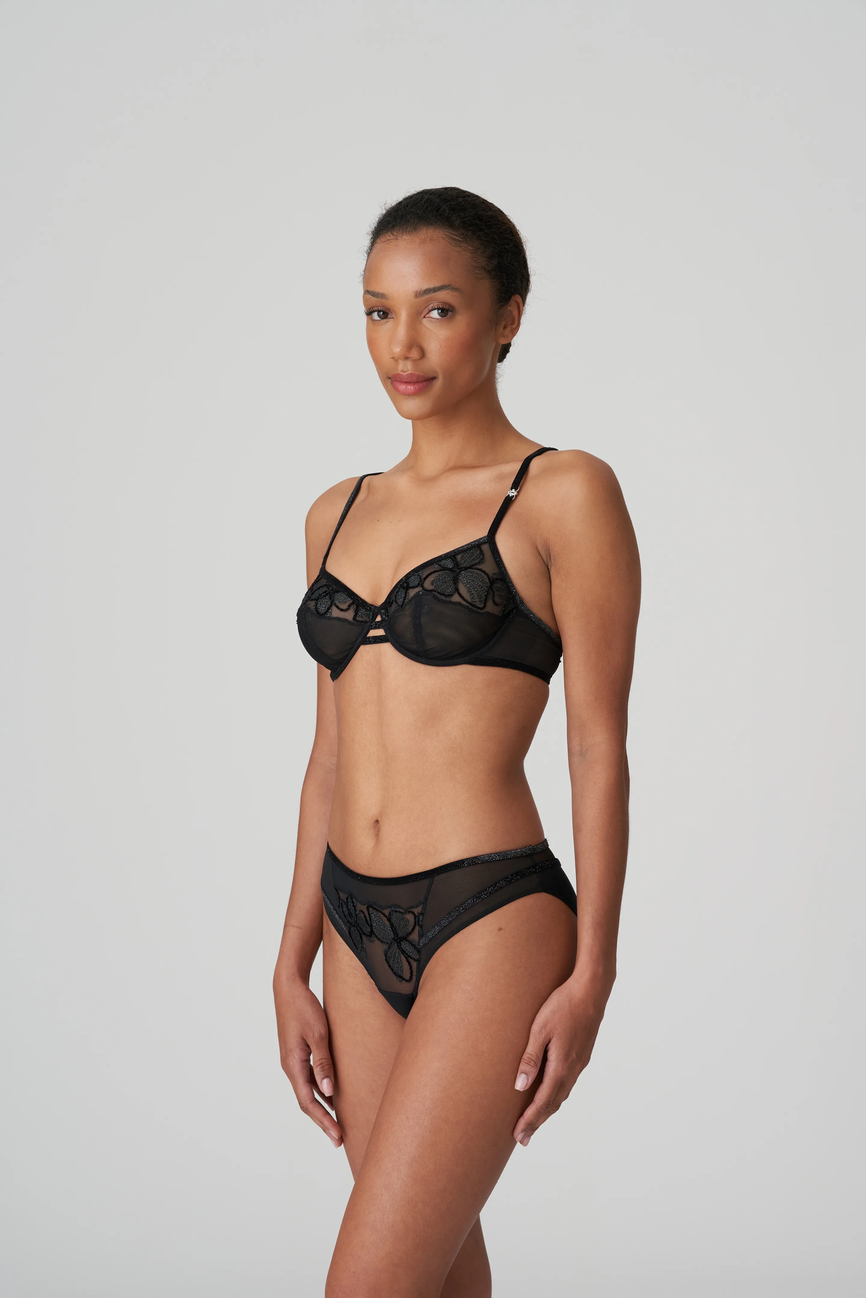 DKNY Womens Superior Lace Balconette Bra : : Clothing, Shoes &  Accessories